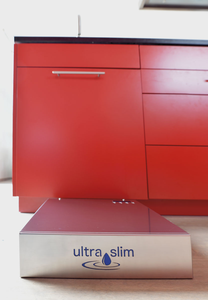 ultra-slim: Küchensockel Filter Anlage